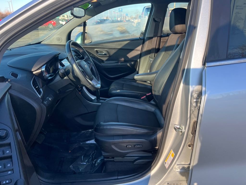 Used 2018 Chevrolet Trax LT w/ LT Convenience Package image 10