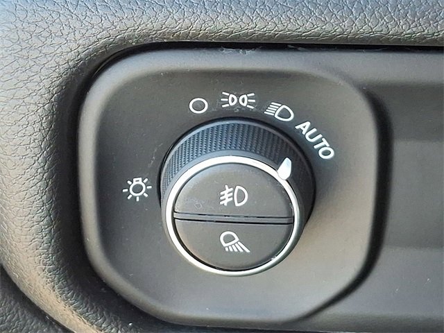 Used 2025 RAM 3500 Tradesman w/ Chrome Appearance Group image 23