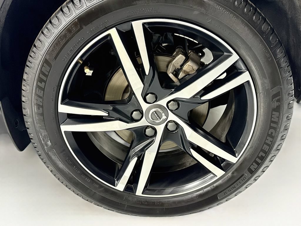 Used 2019 Volvo XC40 T5 R-Design AWD/4WD image 31