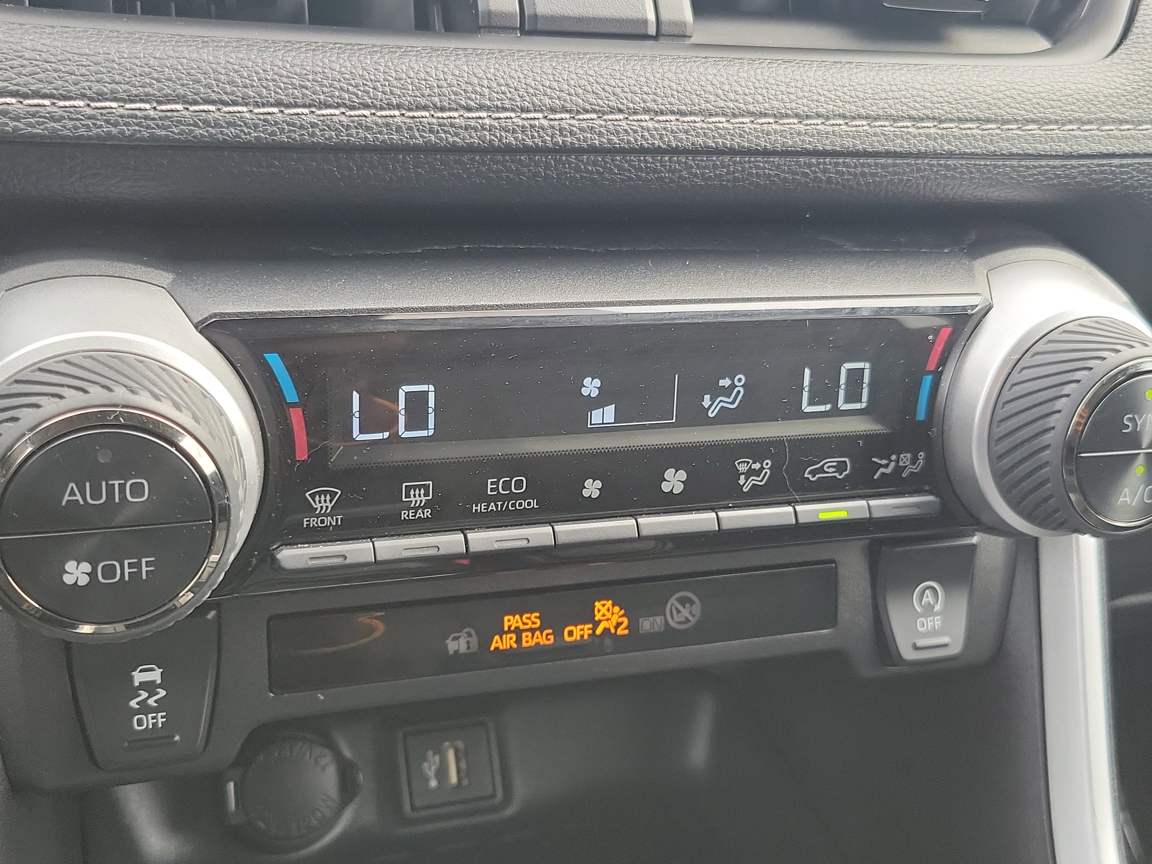 Certified 2025 Toyota RAV4 XLE AWD/4WD image 28