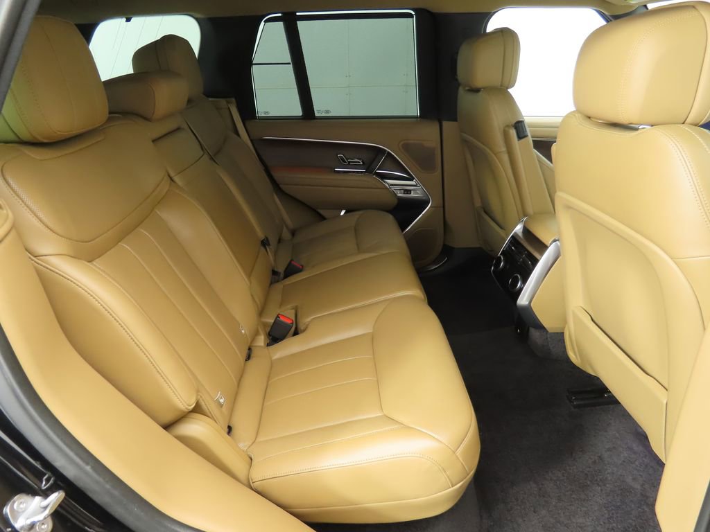 Certified 2024 Land Rover Range Rover SE image 22