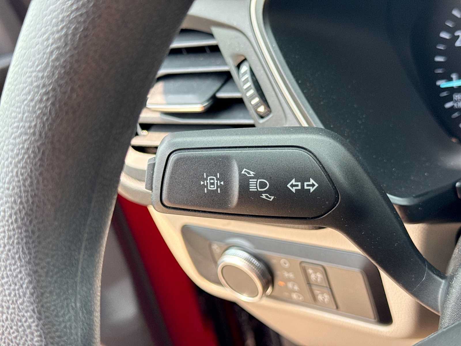 Certified 2020 Ford Escape SE FWD image 26
