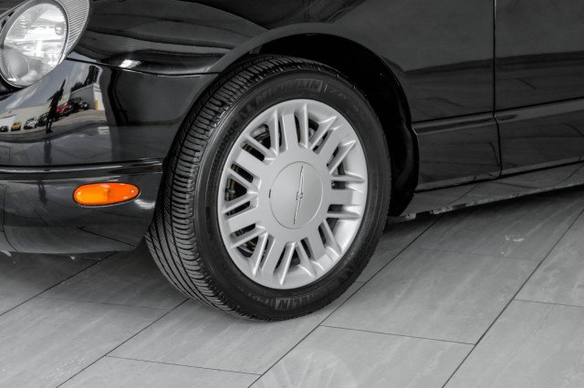 Used 2002 Ford Thunderbird image 46