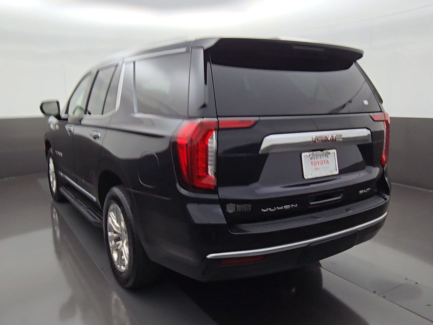 Used 2022 GMC Yukon SLT RWD image 7
