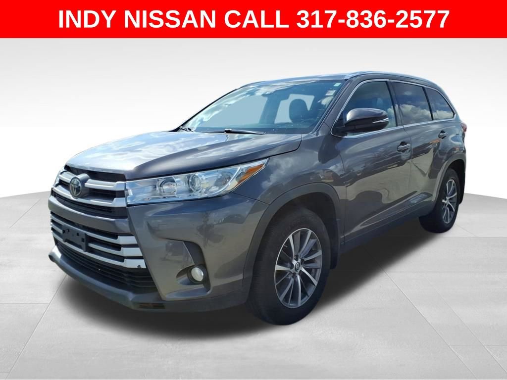 Used 2019 Toyota Highlander XLE image 4