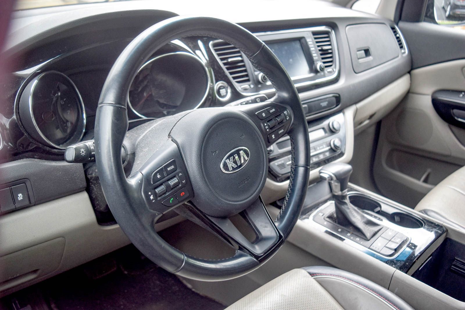 Used 2017 Kia Sedona EX FWD image 22