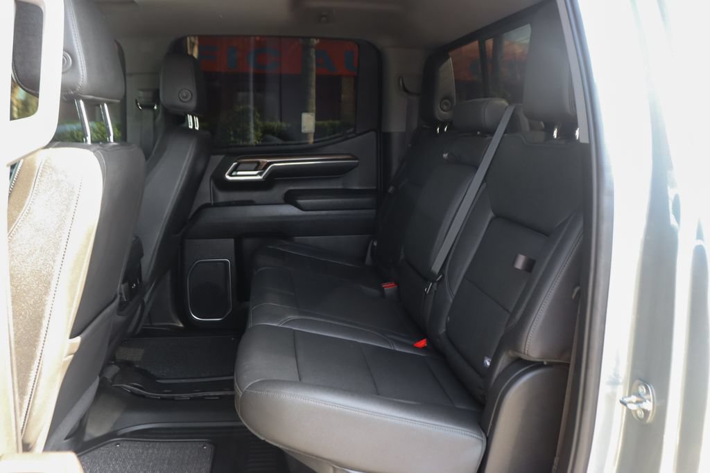 Used 2024 Chevrolet Silverado 1500 LT Trail Boss w/ LT Trail Boss Premium Package AWD/4WD image 38