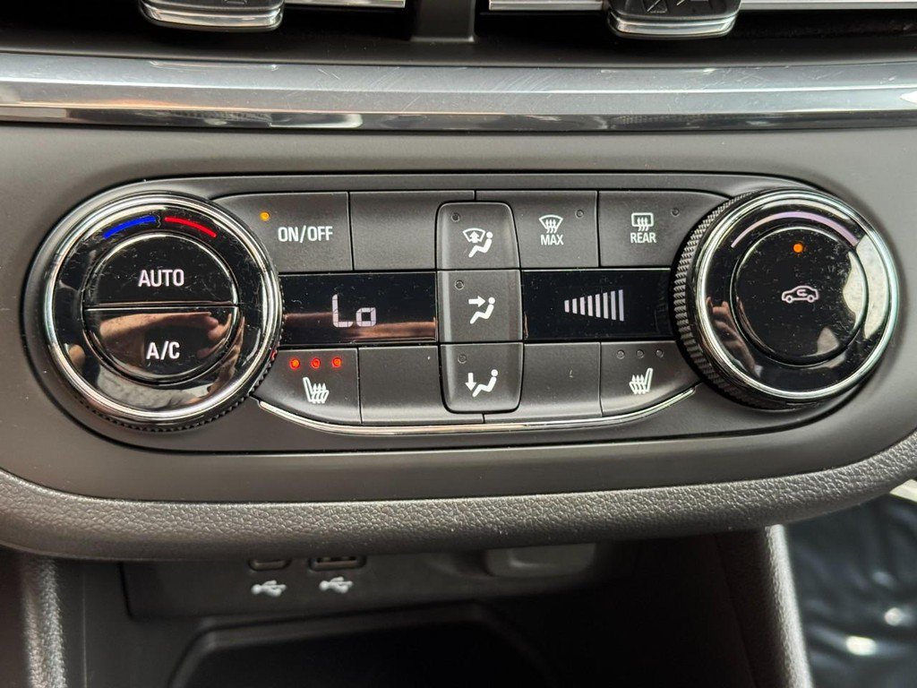 Used 2024 Buick Envista Preferred w/ Convenience I Package FWD image 22