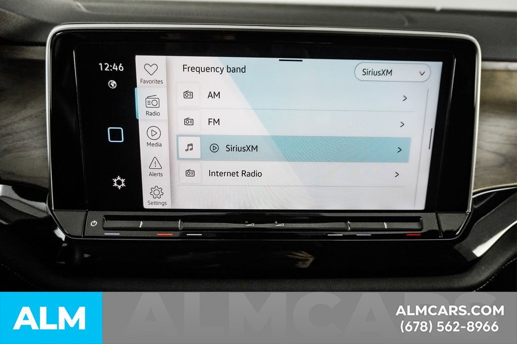 Used 2025 Volkswagen Atlas SE image 39