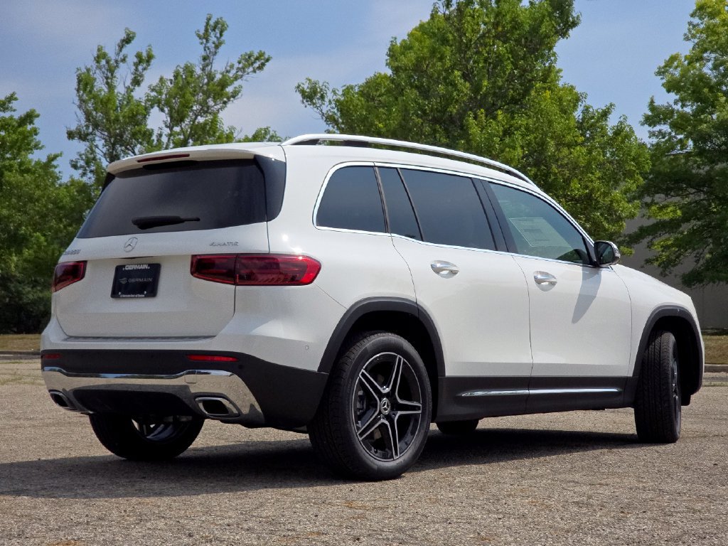 New 2026 Mercedes-Benz GLB 250 4MATIC image 16