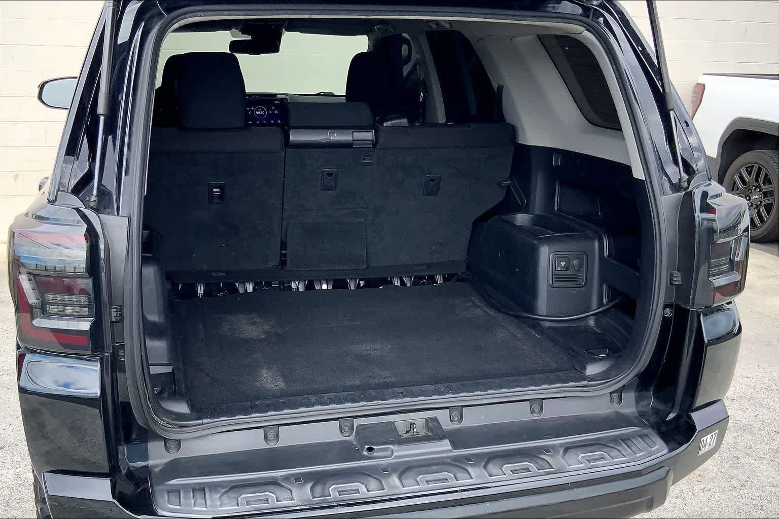 Used 2020 Toyota 4Runner TRD Off-Road AWD/4WD image 18
