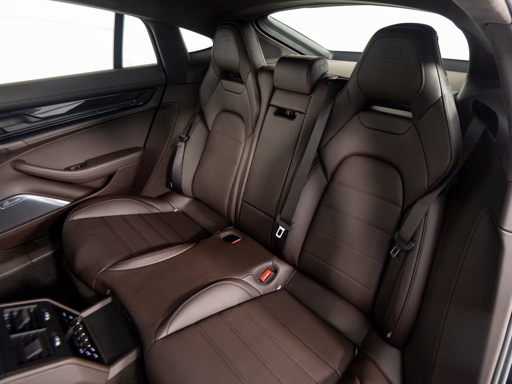 New 2026 Porsche Panamera Turbo image 40