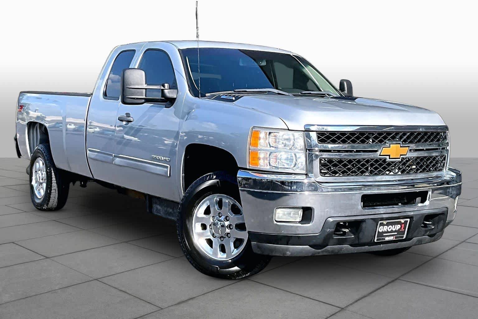Used 2013 Chevrolet Silverado 3500 LT w/ Interior Plus Package AWD/4WD image 3