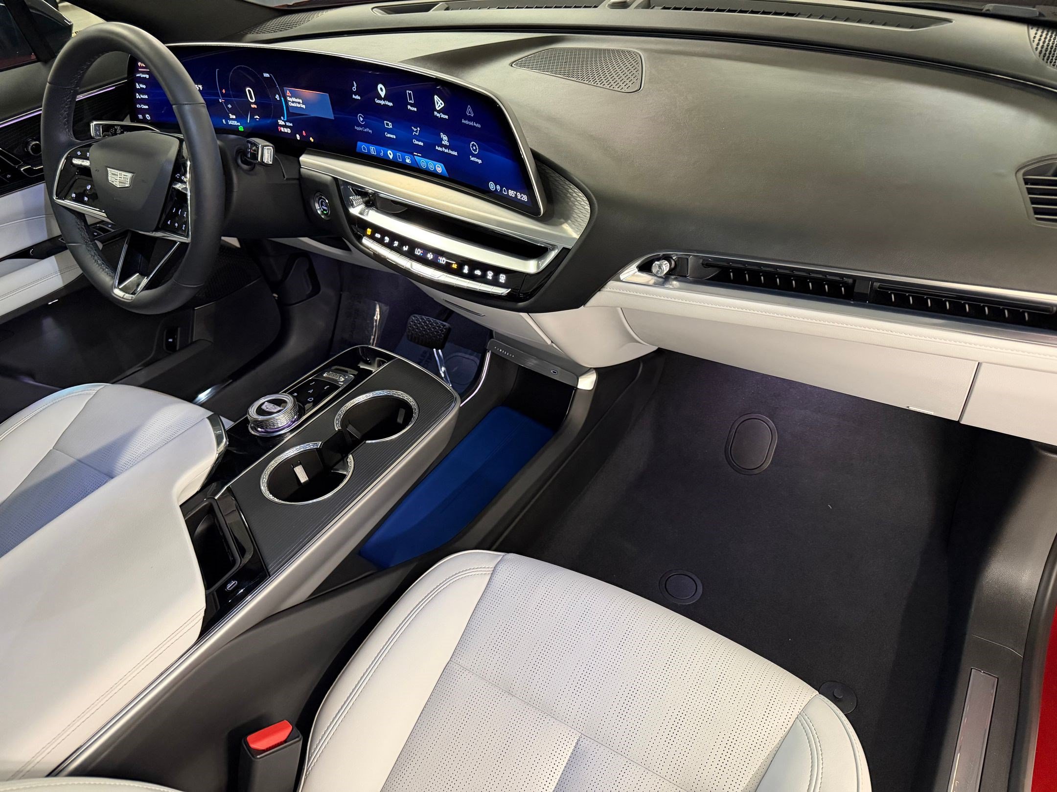 Certified 2024 Cadillac Lyriq Luxury RWD image 48