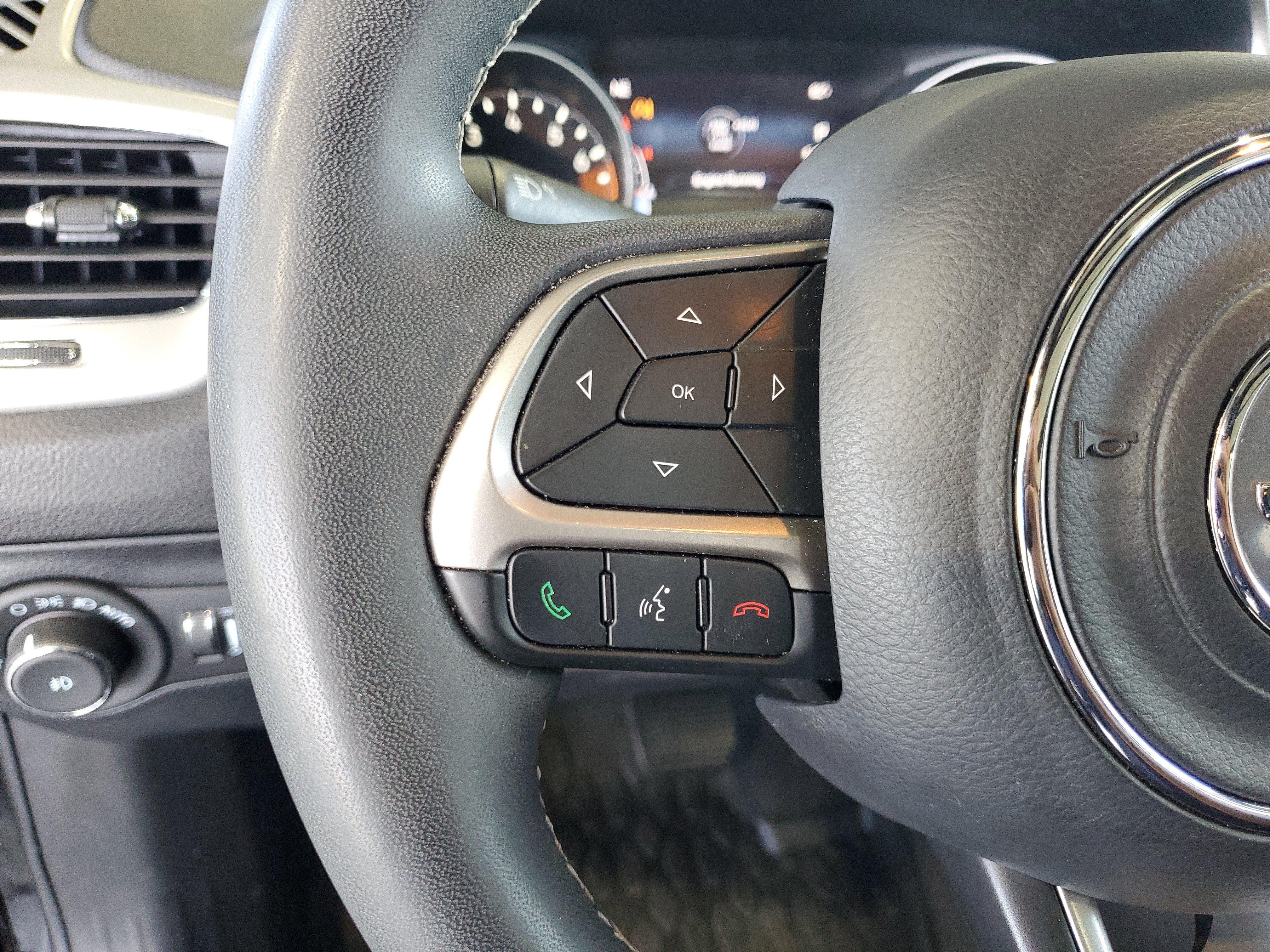 Used 2021 Jeep Compass Latitude w/ Sun and Sound Group FWD image 22
