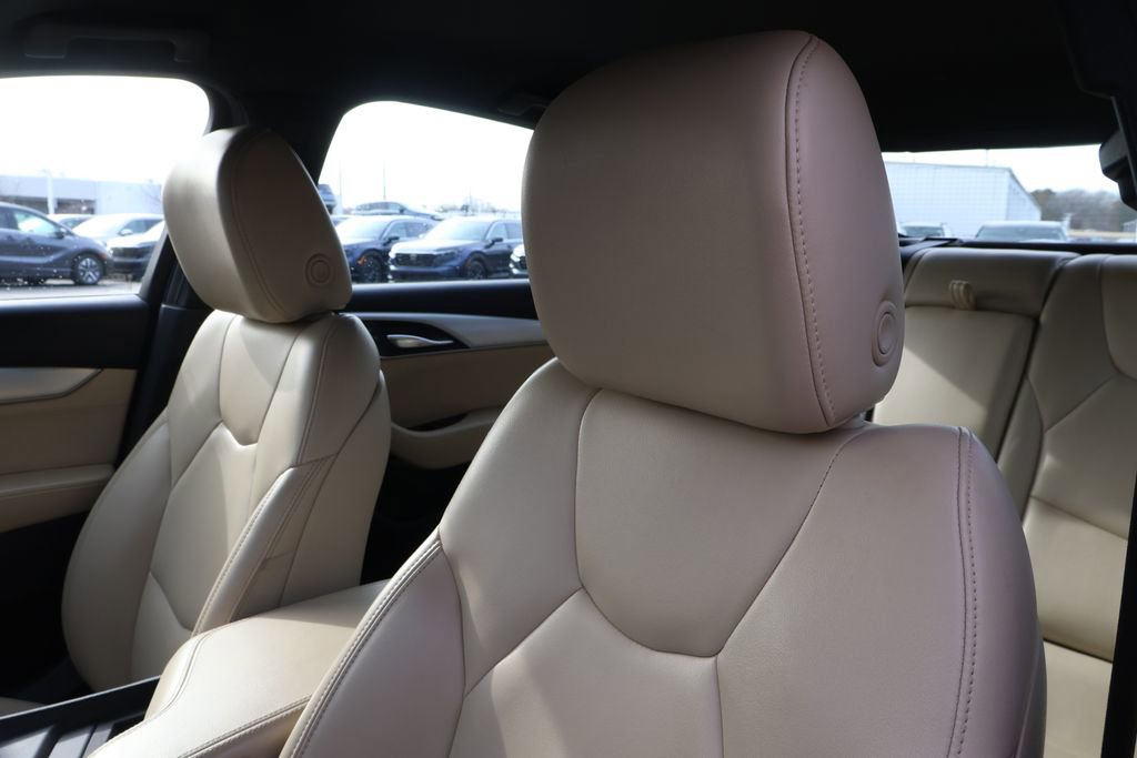 Used 2023 Cadillac CT5 Luxury w/ Cold Weather Package image 33