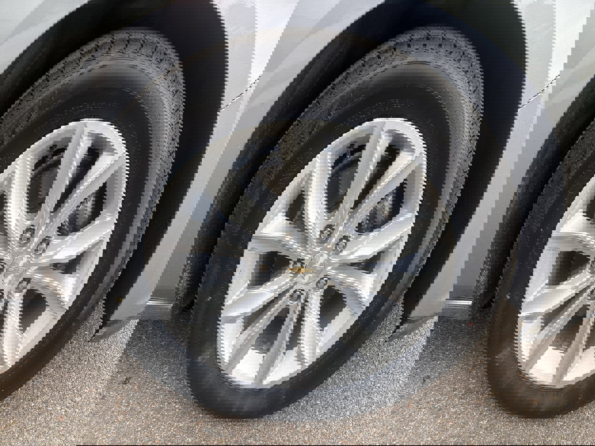 Used 2023 Chevrolet Malibu LT image 36