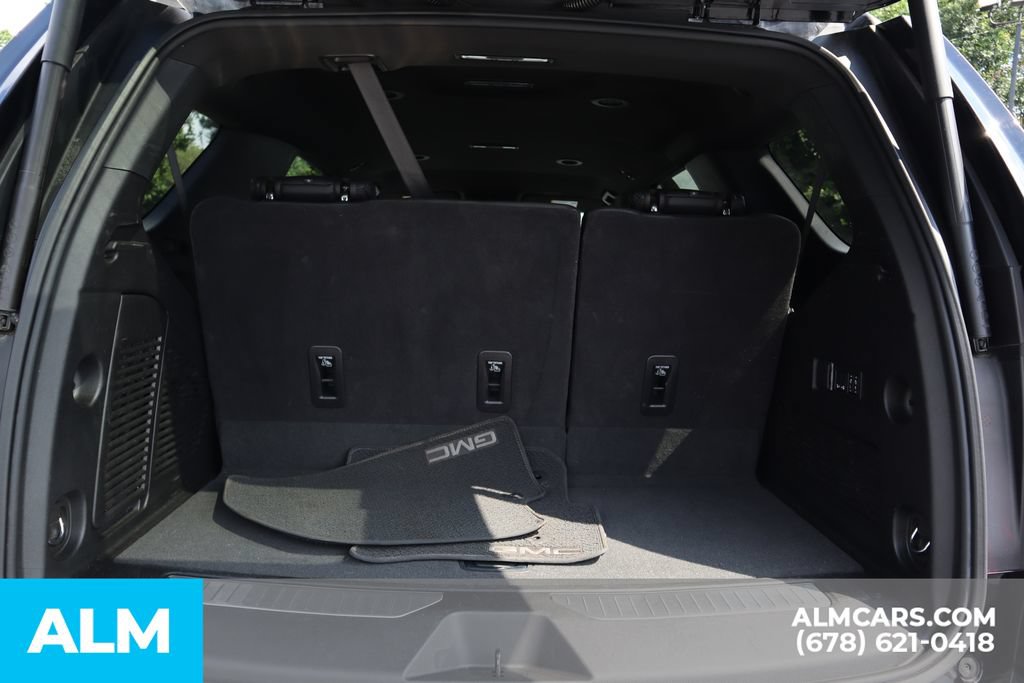 Used 2025 GMC Yukon Denali RWD image 21