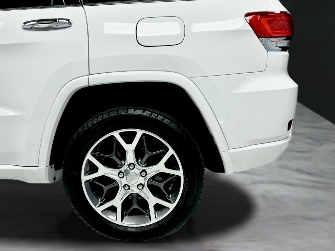 Used 2020 Jeep Grand Cherokee Overland AWD/4WD image 10