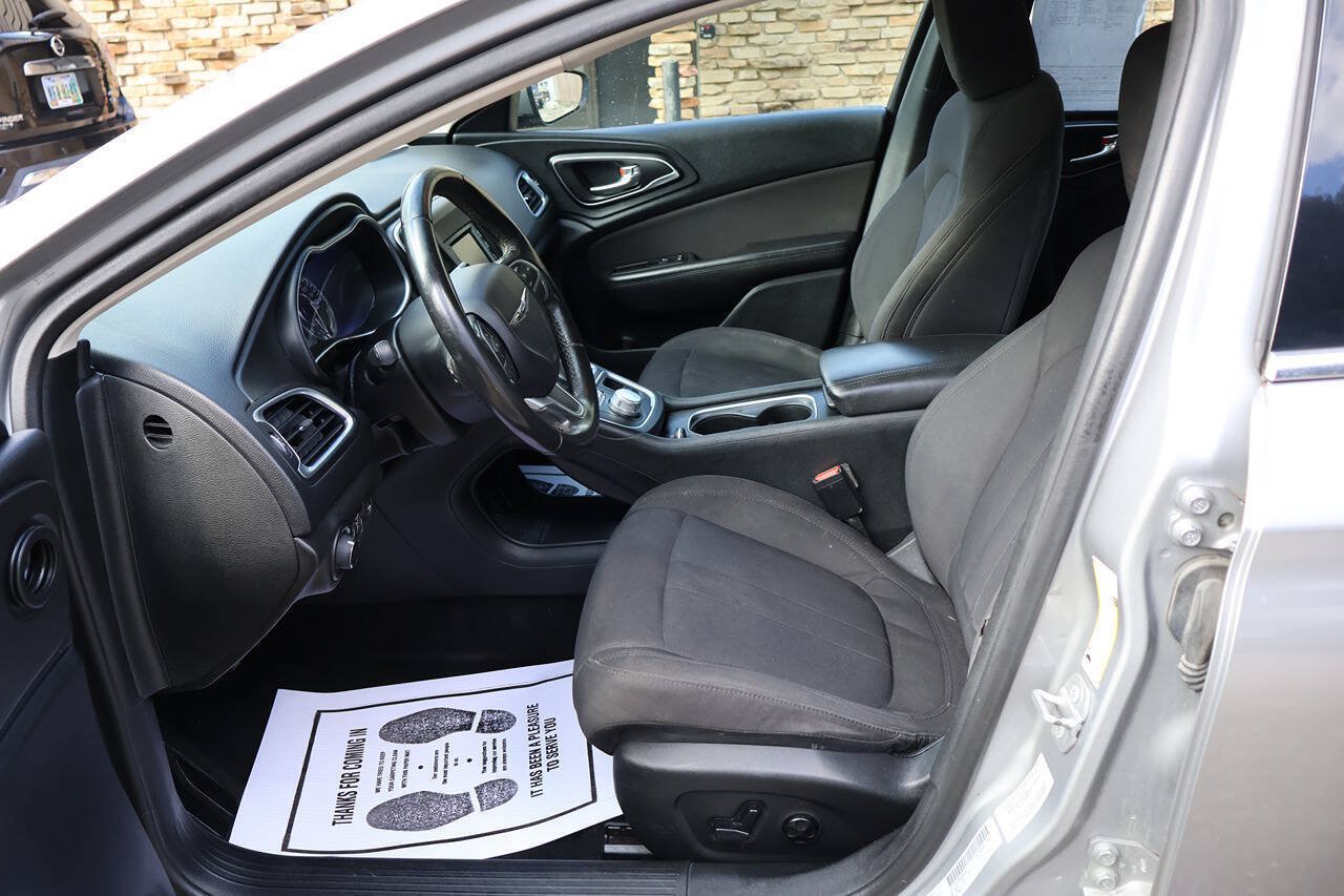 Used 2015 Chrysler 200 Limited w/ Convenience Group FWD image 14