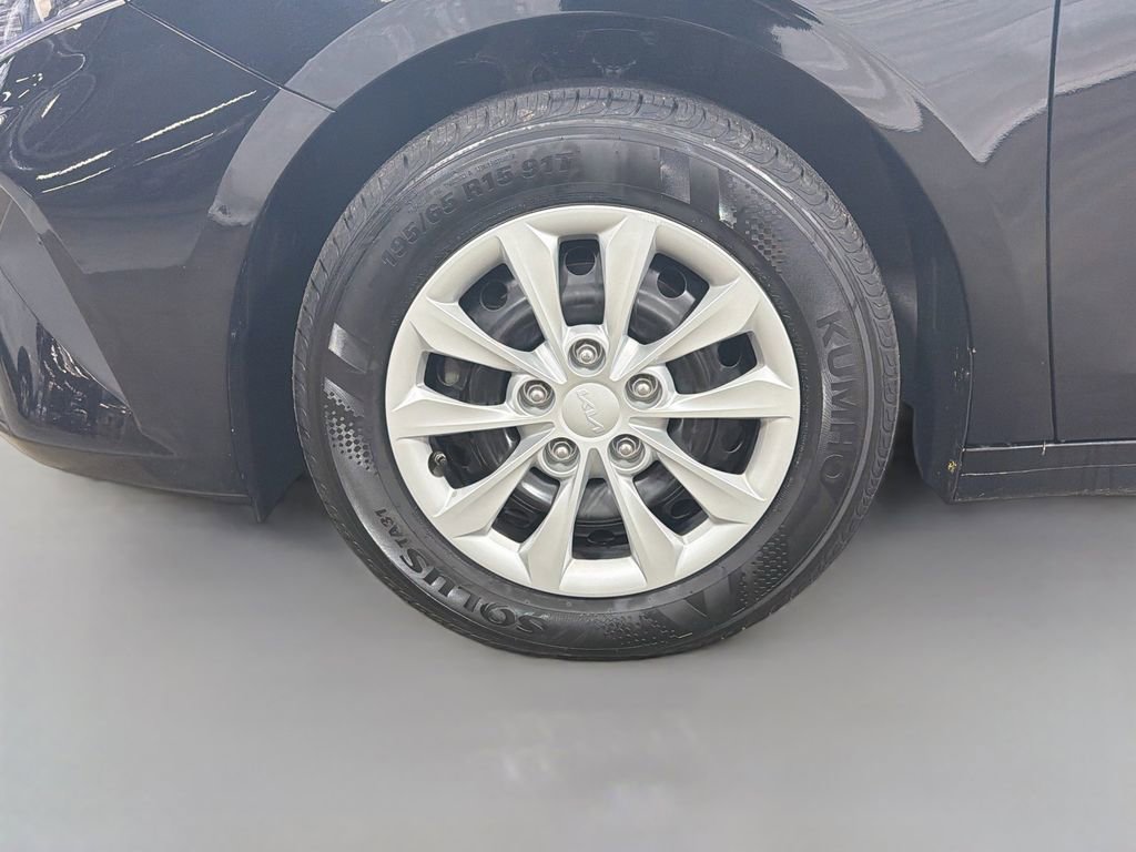 Used 2023 Kia Forte LX FWD image 30