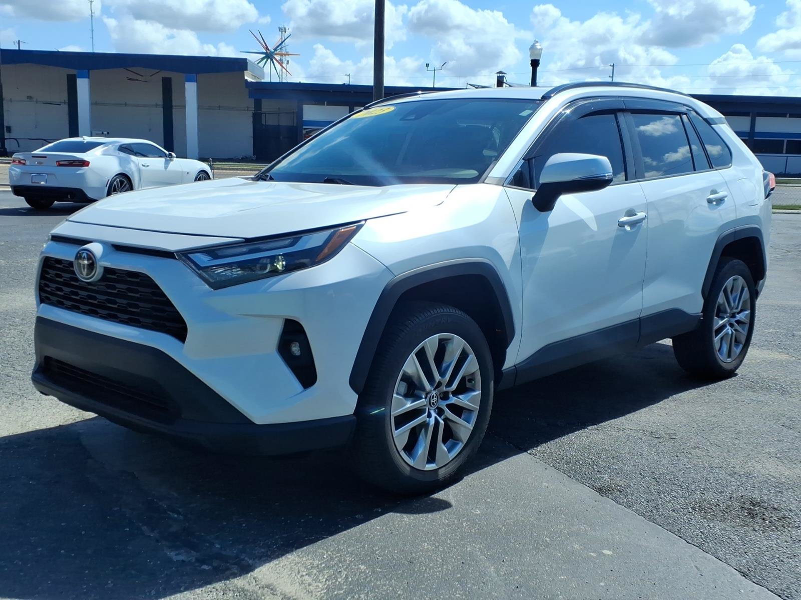 Used 2023 Toyota RAV4 XLE Premium FWD image 1