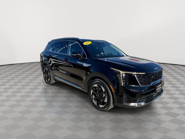Certified 2025 Kia Sorento EX w/ EX Panoramic Sunroof Package image 2