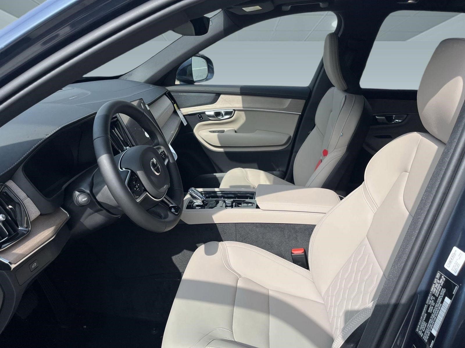 Used 2026 Volvo XC90 B6 Plus w/ Protection Package Premier AWD/4WD image 5