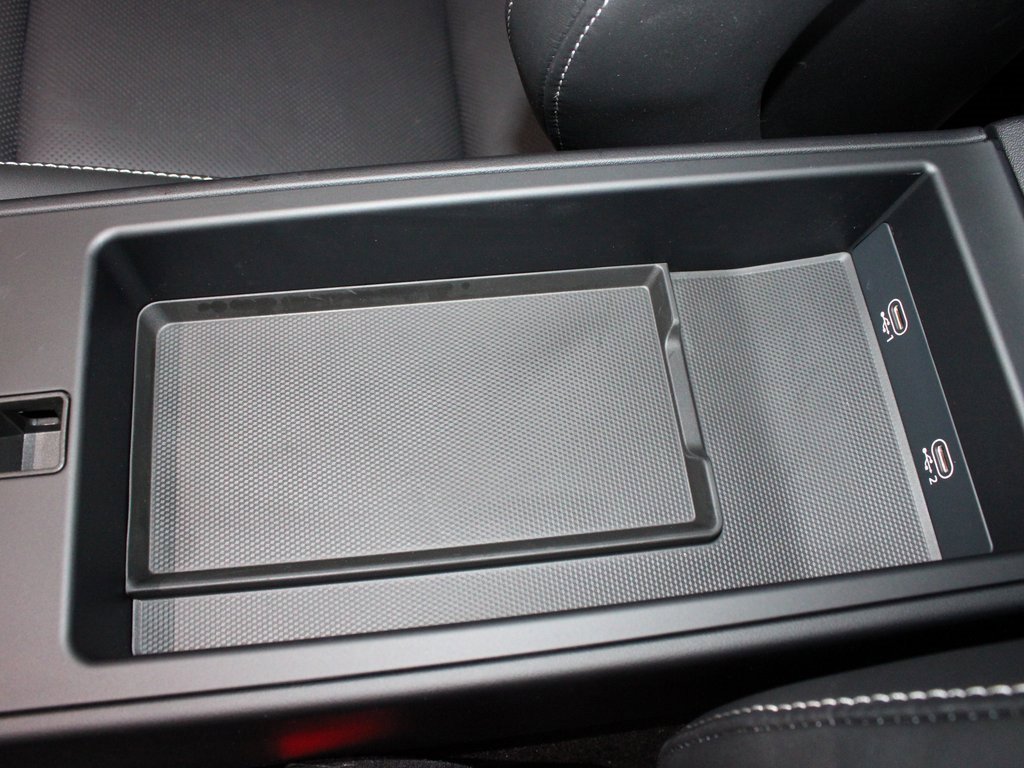 Used 2024 Porsche 911 Carrera 4 image 33