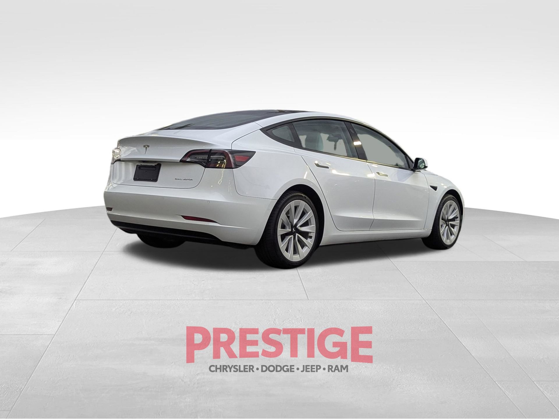 Used 2022 Tesla Model 3 Long Range image 8