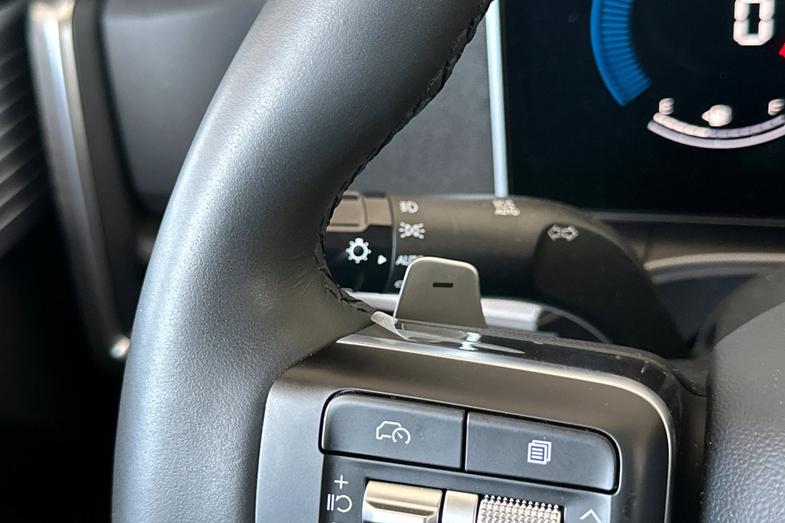 Certified 2025 Hyundai Santa Fe SEL image 36