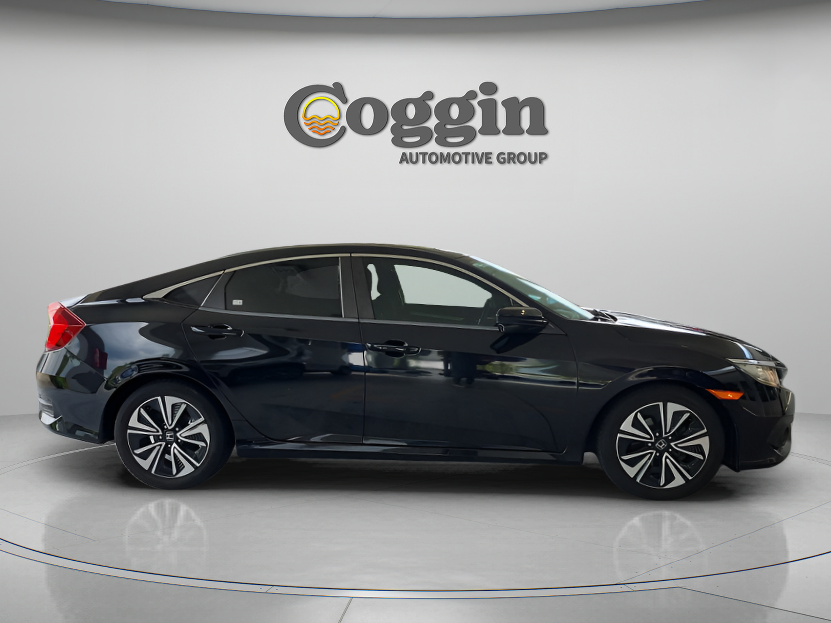 Used 2018 Honda Civic EX-T image 6