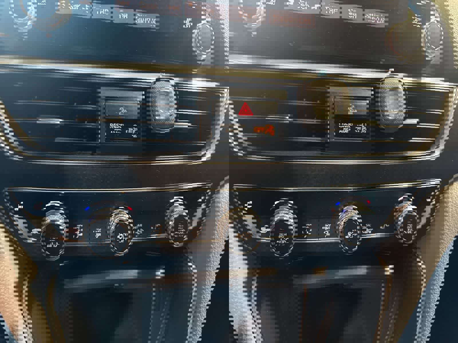 Used 2018 Honda Accord EX-L image 27