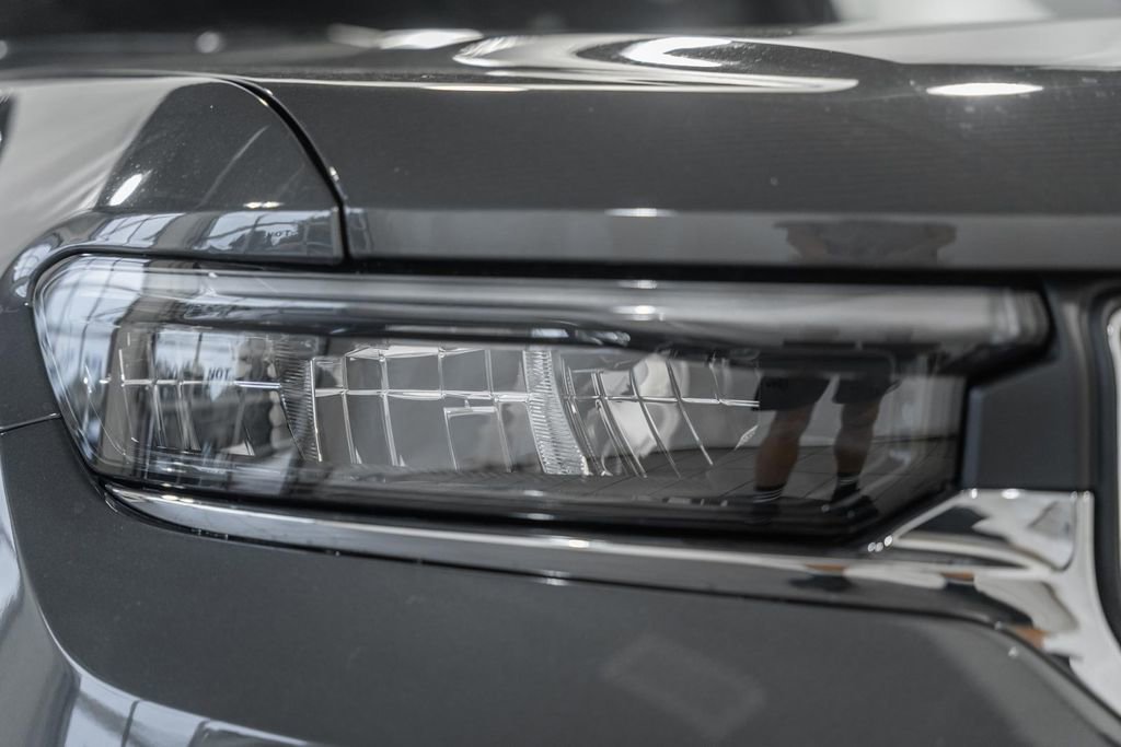 New 2025 Jeep Grand Cherokee Laredo X w/ Trailer Tow Package image 11