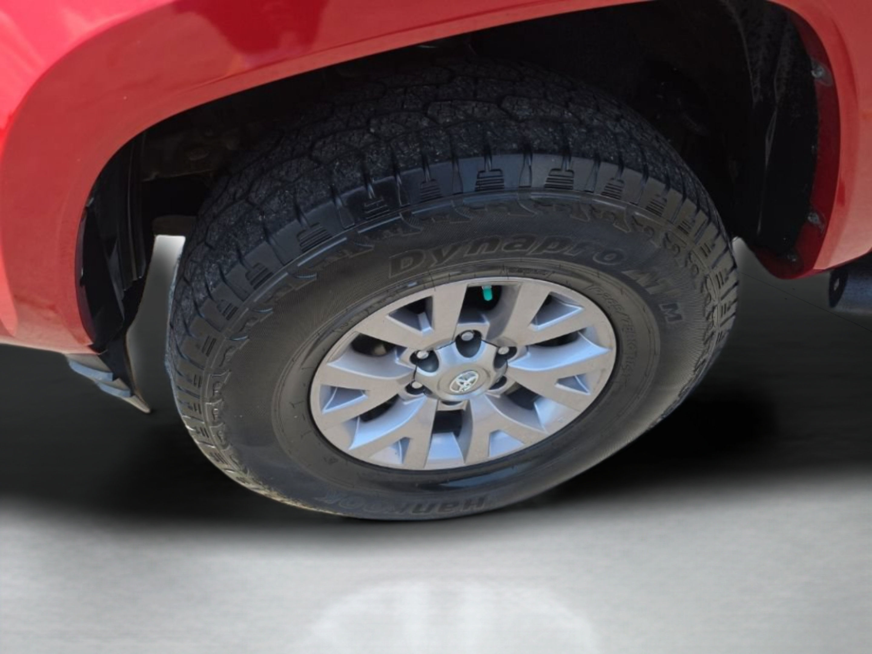 Used 2017 Toyota Tacoma SR5 w/ Tow Package RWD image 13
