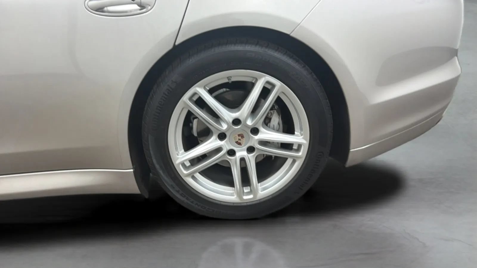 Used 2012 Porsche Panamera S RWD image 27