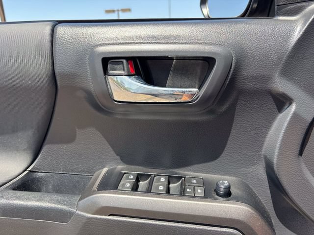 Used 2023 Toyota Tacoma TRD Sport AWD/4WD image 21
