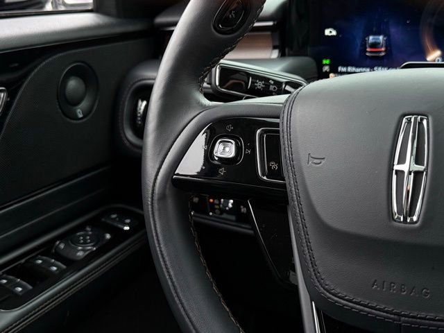 Used 2025 Lincoln Aviator Reserve w/ Illumination Package image 13