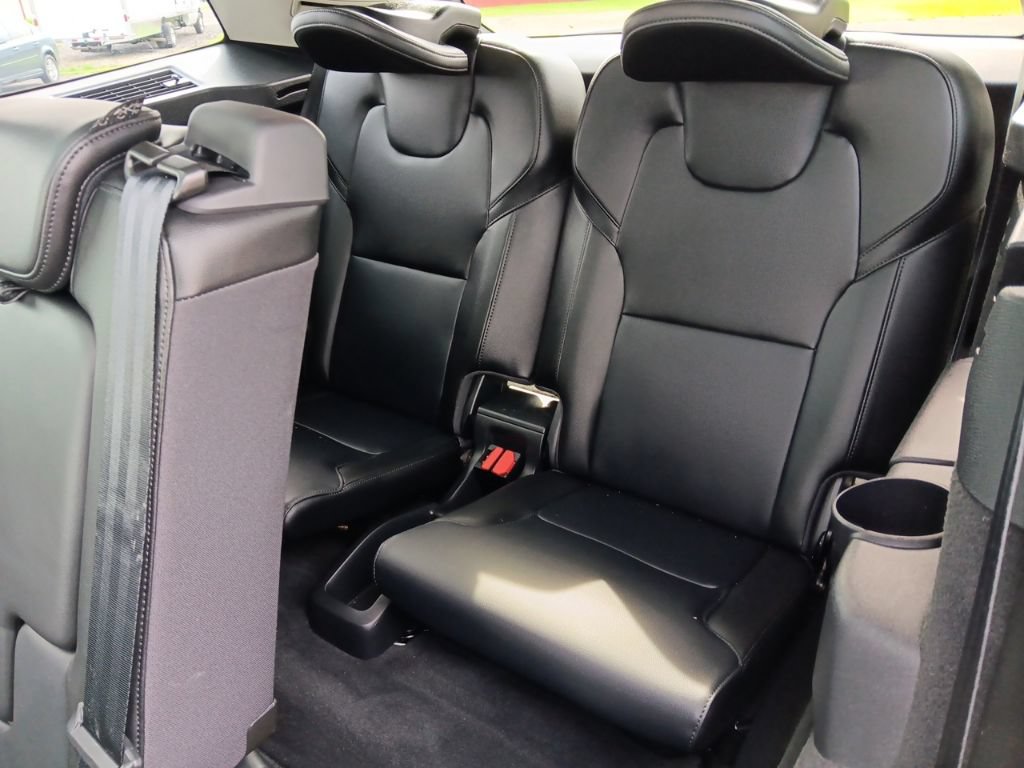 Used 2022 Volvo XC90 T5 Momentum AWD/4WD image 30