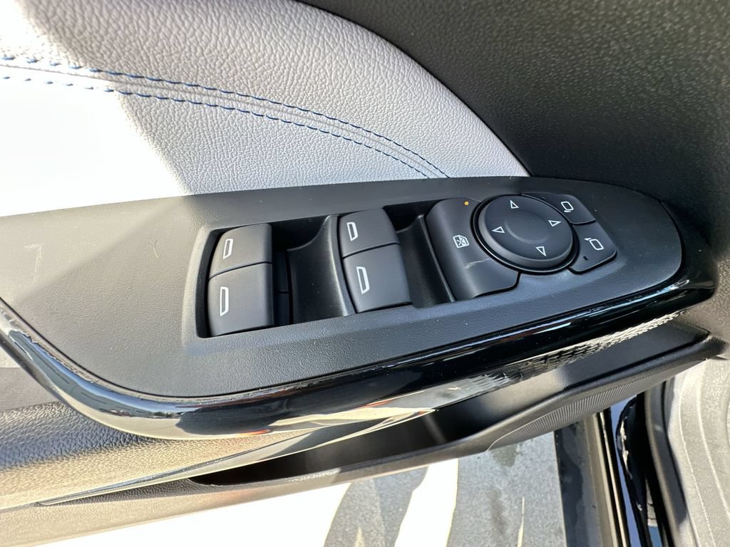 New 2026 Chevrolet Trax LT w/ LT Convenience Package FWD image 21