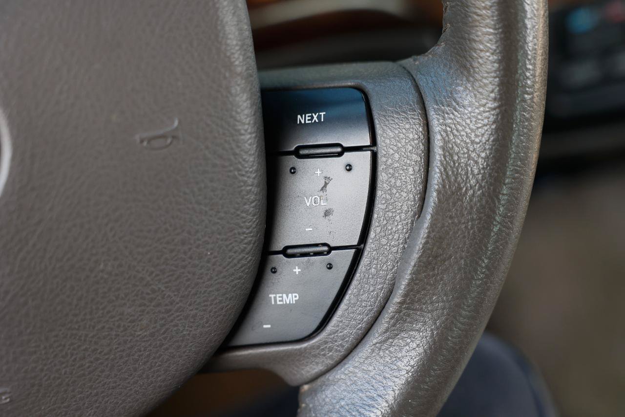 Used 2009 Mercury Grand Marquis LS RWD image 25