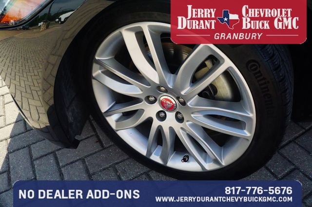 Used 2023 Jaguar XF SE RWD image 9