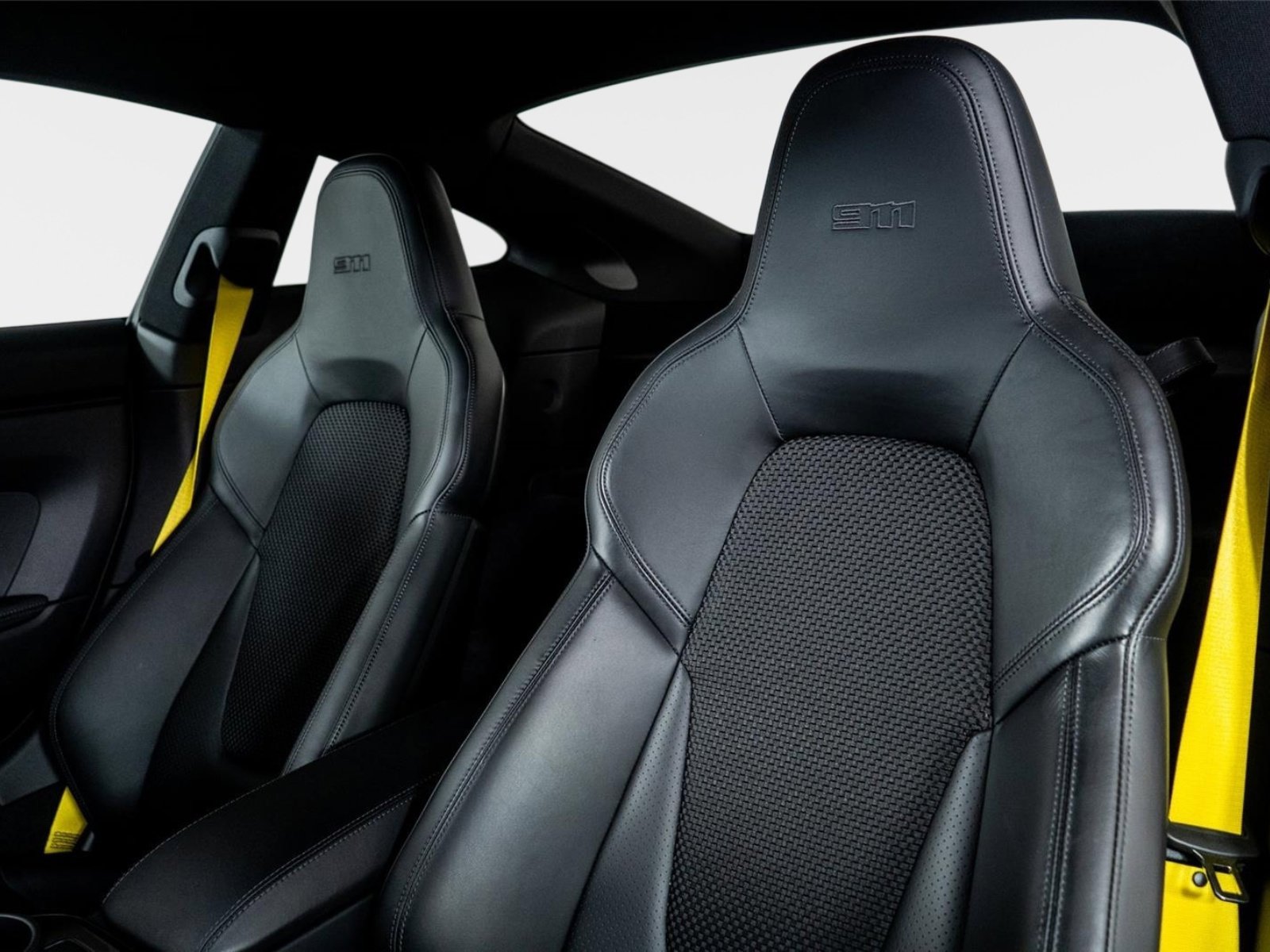 Used 2023 Porsche 911 Carrera T image 3