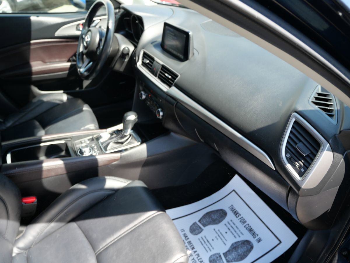 Used 2018 MAZDA MAZDA3 Touring FWD image 28