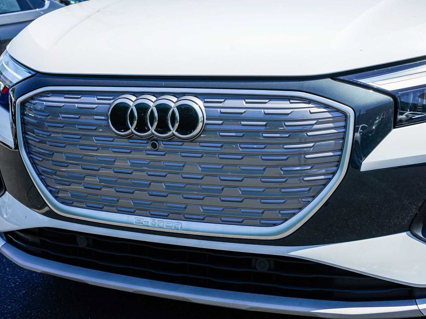 Used 2023 Audi Q4 e-tron Premium Plus w/ Premium Plus image 8