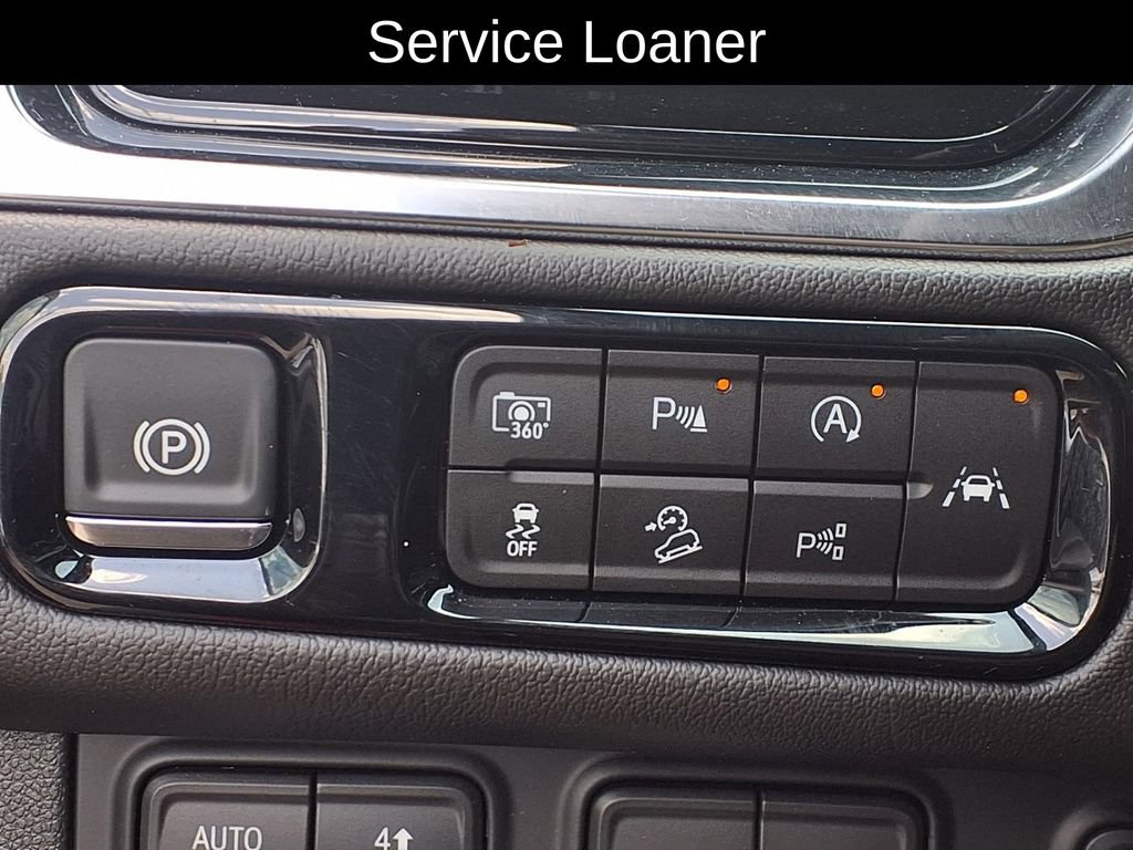 New 2026 GMC Yukon XL Denali w/ Advanced Technology Package AWD/4WD image 7