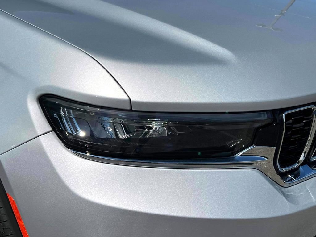 Used 2023 Jeep Grand Cherokee 4WD 4xe image 8