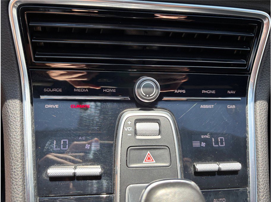 Used 2017 Porsche Panamera 4S image 33