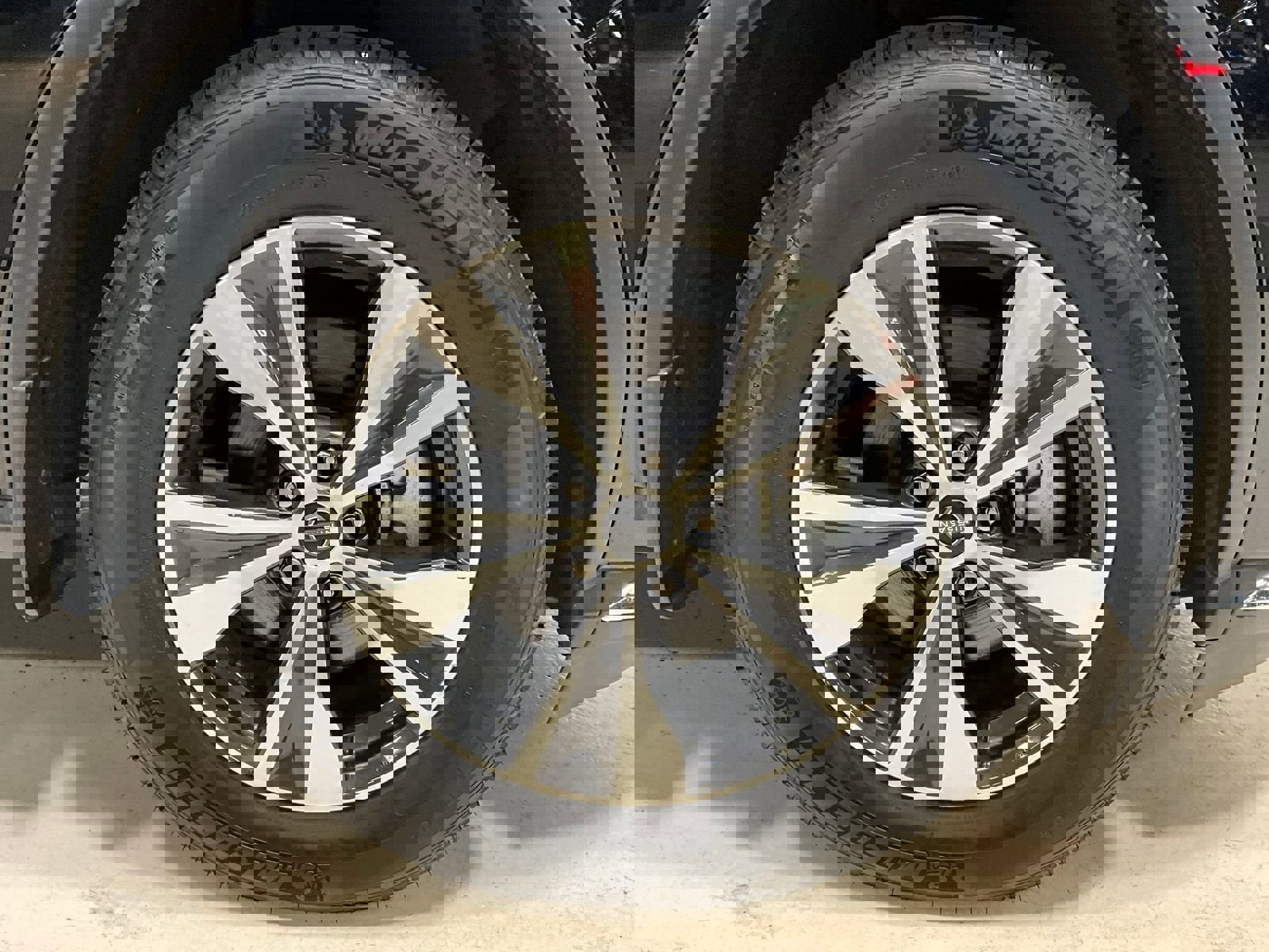 Used 2024 Nissan Murano SV image 10