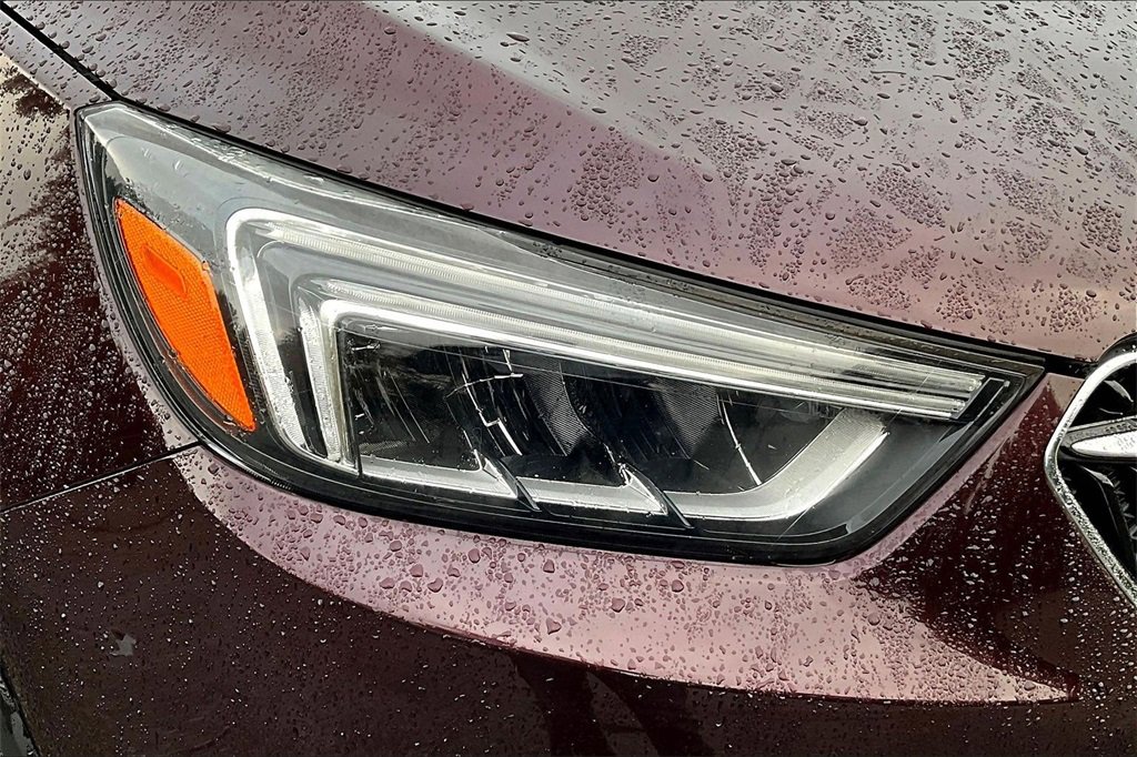 Used 2018 Buick Encore Premium w/ Experience Buick Package image 28